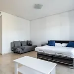 Sunrise Apartment *
